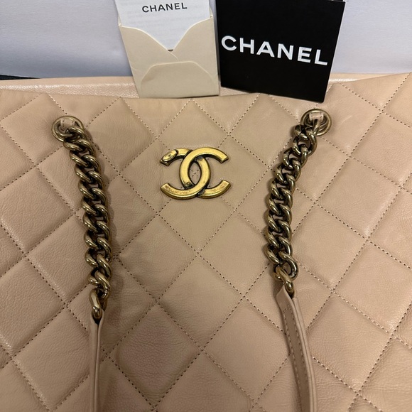 Preloved Chanel Tote bag - Picture 1 of 9
